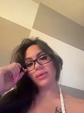 SiennaLuxexx online show from 11, 7, 2026