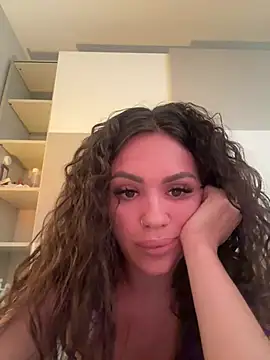 SiennaLuxexx online show from 21, 7, 2026