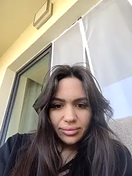 SiennaLuxexx online show from 19, 4, 2026