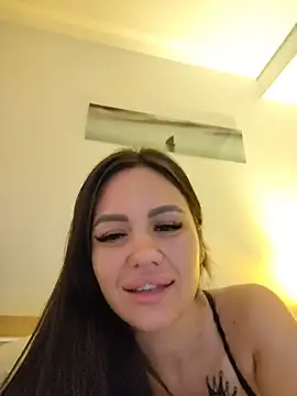 SiennaLuxexx online show from 7, 6, 2026