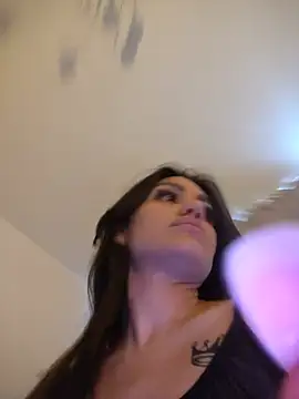 SiennaLuxexx online show from 8, 6, 2026