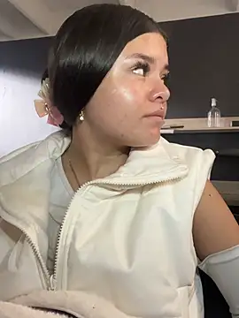 Camila Duarte2 online show from 13, 1, 2026