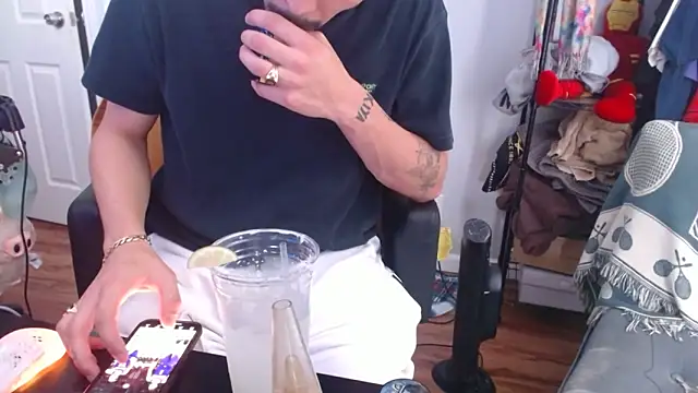 Snapshot of Longdforya chatting on 23, 4, 2026 Longdforya online show from 23, 4, 2026