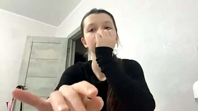 EllieBerrie online show from 5, 12, 2025