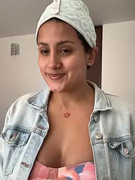 Silvana Ruiz87 online show from 3, 12, 2025