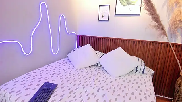 MIAROGGERSS online show from 19, 3, 2026