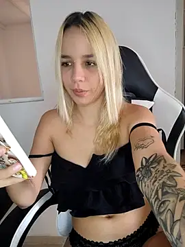 KasumiSophia online show from 1, 3, 2026