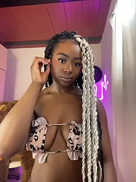Snapshot of Cynthia_es chatting on 12, 6, 2026 Cynthia es online show from 12, 6, 2026