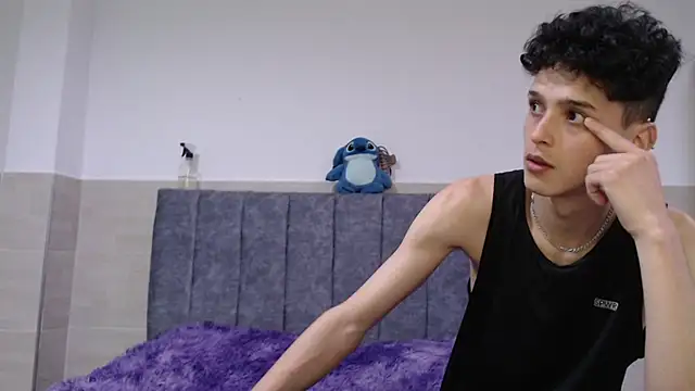 hottie couplee online show from 9, 1, 2026