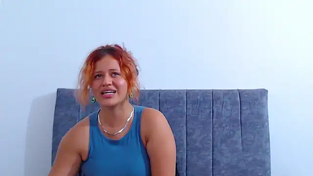 hottie couplee online show from 12, 3, 2026