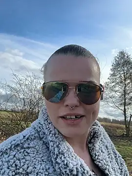 LoreenKinky online show from 28, 2, 2026