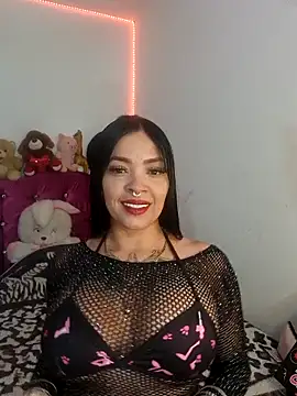 Sophialewuis online show from 3, 12, 2025