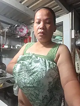 felicity chloe online show from 30, 3, 2026