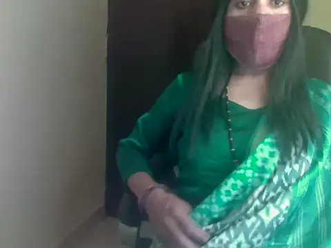 Lovely Ladyboy star online show from 28, 2, 2026