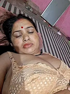 Your-shreya143 online show from 19, 6, 2026