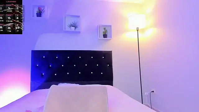 Victoria Rose  online show from 15, 4, 2026