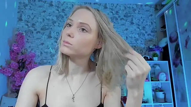 Snapshot of Gina_Gina_love chatting on 24, 4, 2026 Gina Gina love online show from 24, 4, 2026