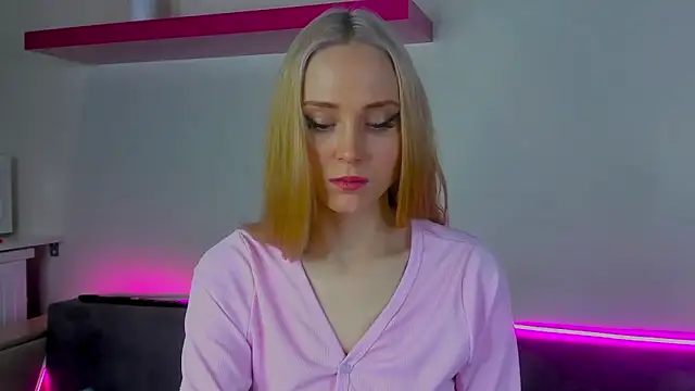 Gina Gina love online show from 19, 12, 2025