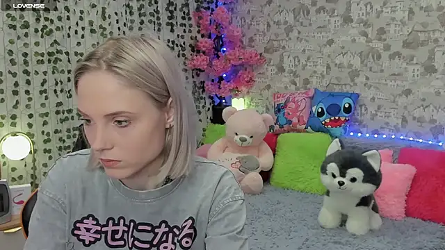Snapshot of Gina_Gina_love chatting on 4, 6, 2026 Gina Gina love online show from 4, 6, 2026