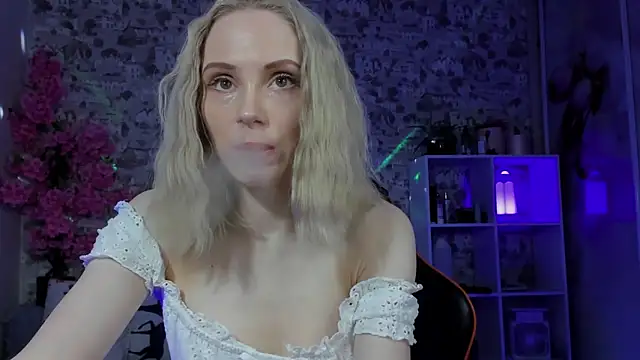 Gina Gina love online show from 3, 4, 2026