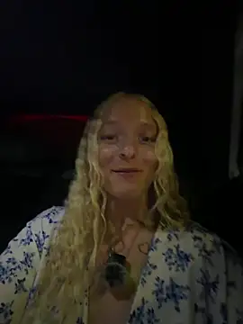 Snapshot of Sophie_cute06 chatting on 23, 7, 2026 Sophie cute06 online show from 23, 7, 2026