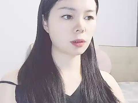 Snapshot of Helenlove2025 chatting on 4, 12, 2025 Helenlove2025 online show from 4, 12, 2025