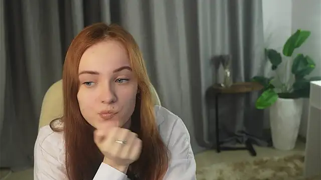 Snapshot of SheriseHartzo chatting on 4, 12, 2025 SheriseHartzo online show from 4, 12, 2025