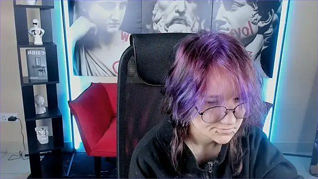 Sylvia Reed online show from 18, 12, 2025