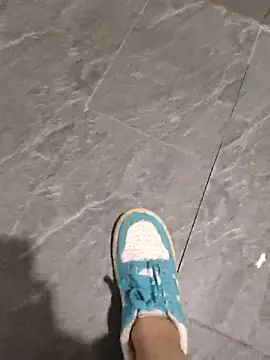 Miky Lyn online show from 28, 2, 2026