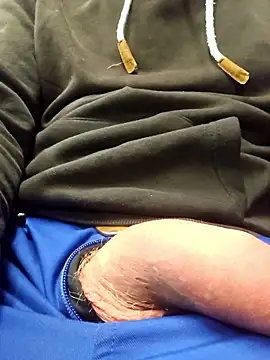 maaly1983 online show from 16, 12, 2025