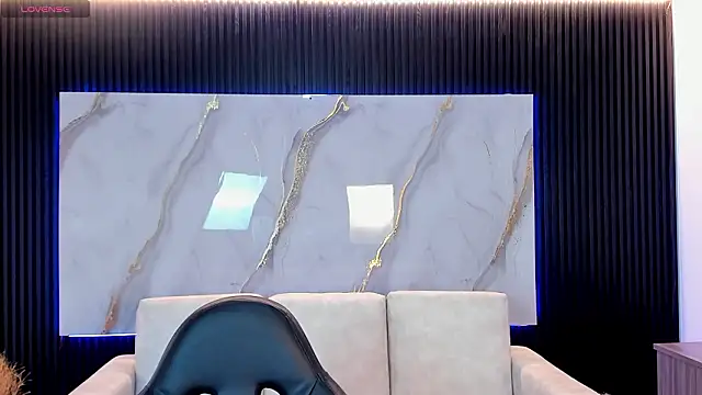 TiffanyHoustton online show from 23, 3, 2026