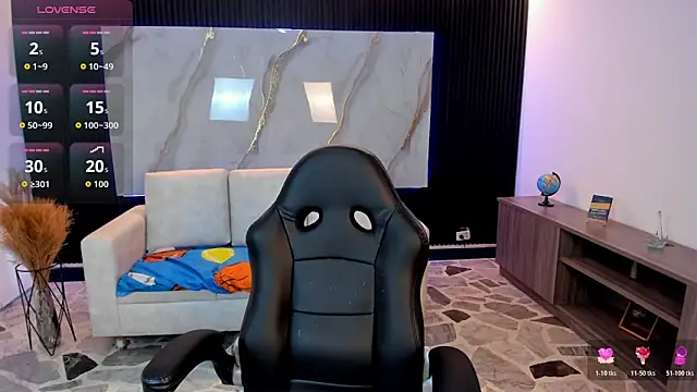 TiffanyHoustton online show from 9, 3, 2026