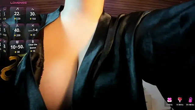 TiffanyHoustton online show from 14, 7, 2026