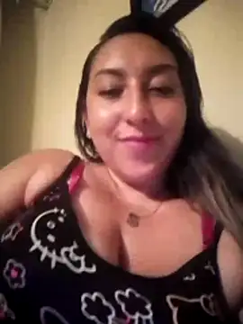 Valeria montana  online show from 11, 4, 2026