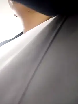 Valeria montana  online show from 9, 2, 2026