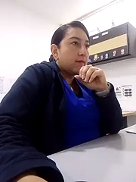Valeria montana  online show from 22, 5, 2026