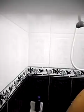 Valeria montana  online show from 12, 4, 2026