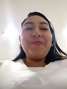 Valeria montana  online show from 9, 3, 2026