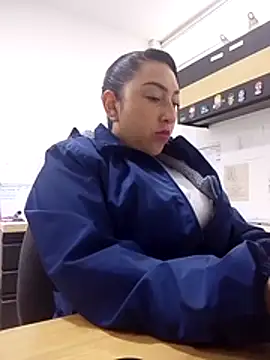 Valeria montana  online show from 31, 3, 2026