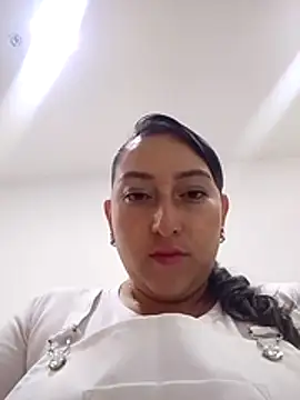 Valeria montana  online show from 4, 5, 2026