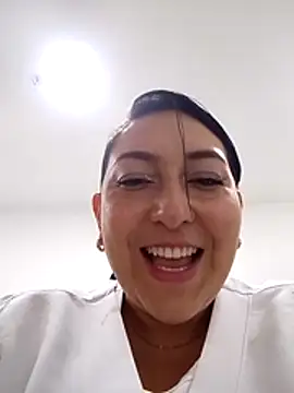 Valeria montana  online show from 25, 2, 2026