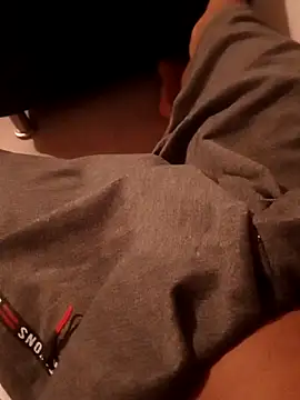 Alfre0719 online show from 4, 12, 2025