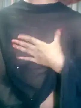 naughtygirl96 online show from 12, 4, 2026