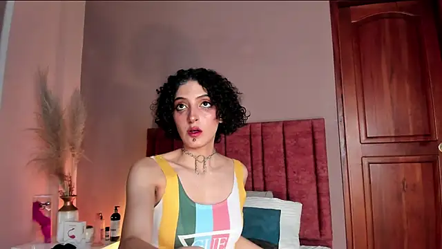 Snapshot of LyraVendrell chatting on 14, 5, 2026 LyraVendrell online show from 14, 5, 2026