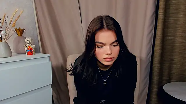 Snapshot of CIaritaJowers chatting on 4, 12, 2025 CIaritaJowers online show from 4, 12, 2025