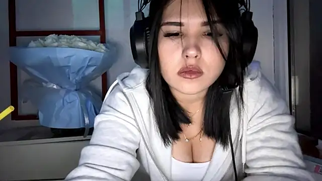 Lolamein online show from 2, 12, 2025