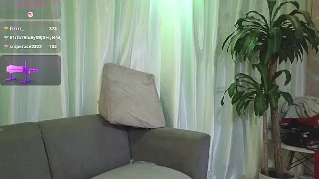 Saly Moon1 online show from 18, 4, 2026