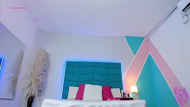  victoria collins  online show from 27, 2, 2026