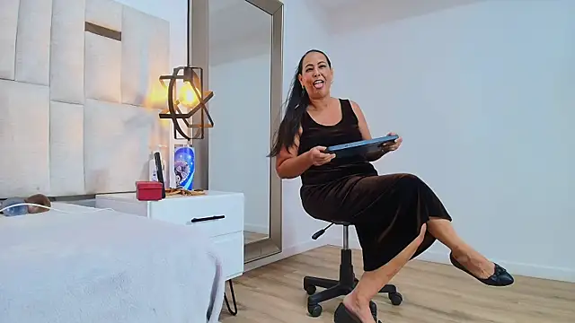 Sara BigAss- online show from 12, 1, 2026