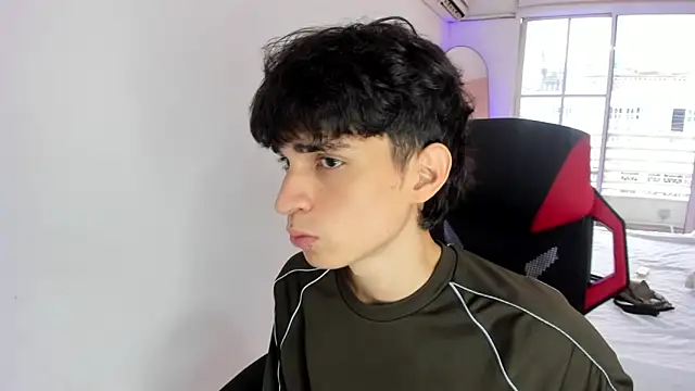 CONNOR STONNE  online show from 11, 2, 2026